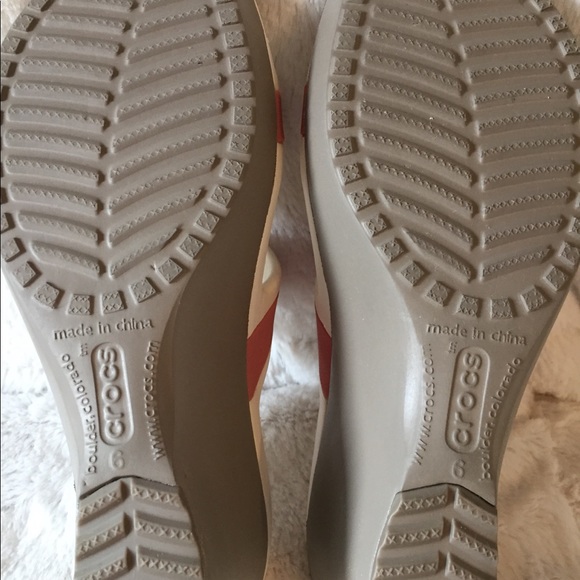 Crocs wedge heel sandals in  pink and white - Picture 7 of 8